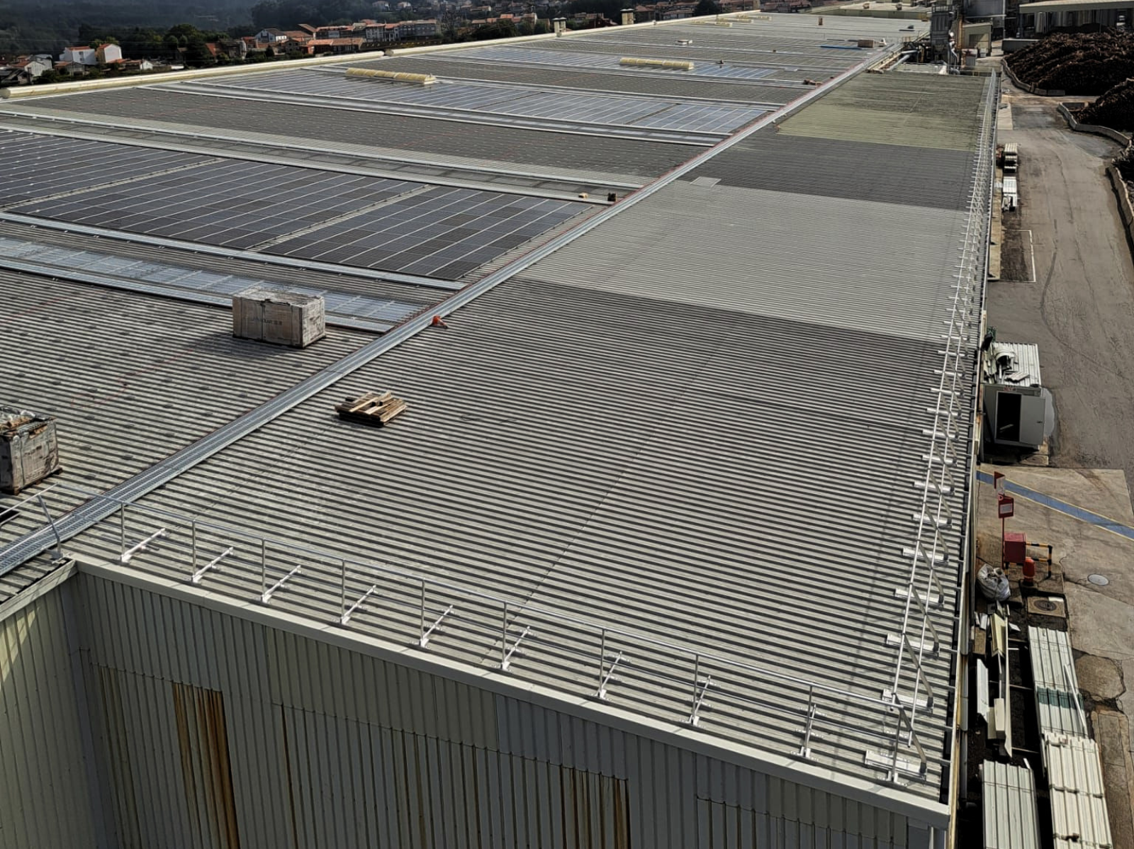 cubierta-metalica-industrial-panel-de-sandwich