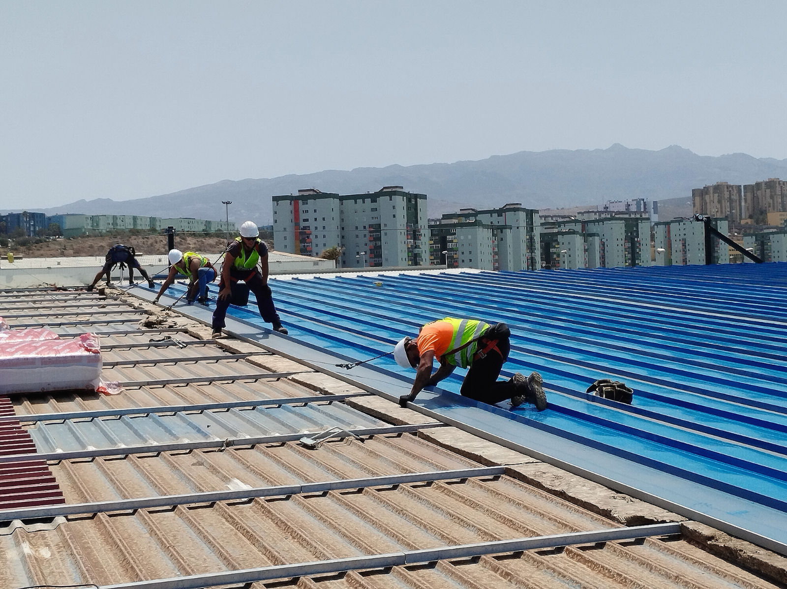 rehabilitacion-cubierta-metalica-junta-alzada